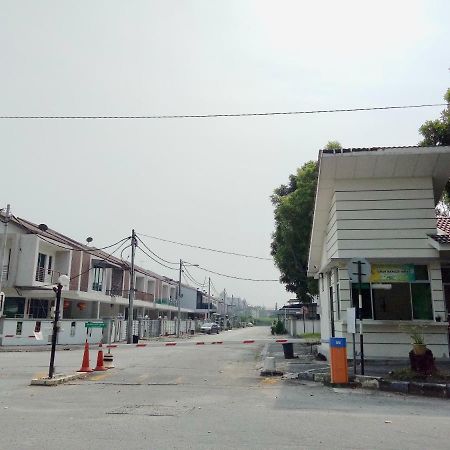 Villa Kampar Sakura 3 Landed Exterior foto